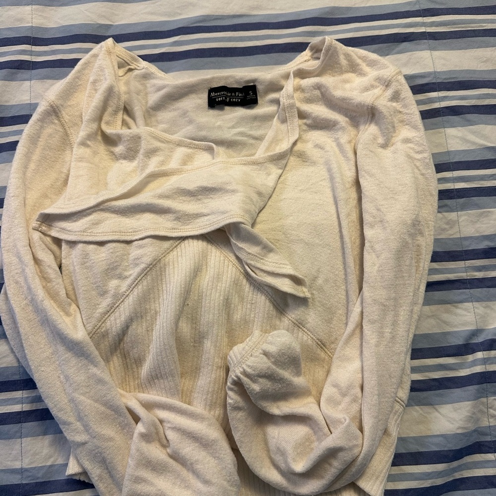 Abercrombie & Fitch Soft Cream Sweater